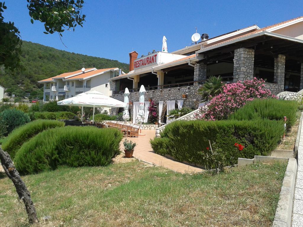 Martinšćica Hotel Zlatni Lav מראה חיצוני תמונה