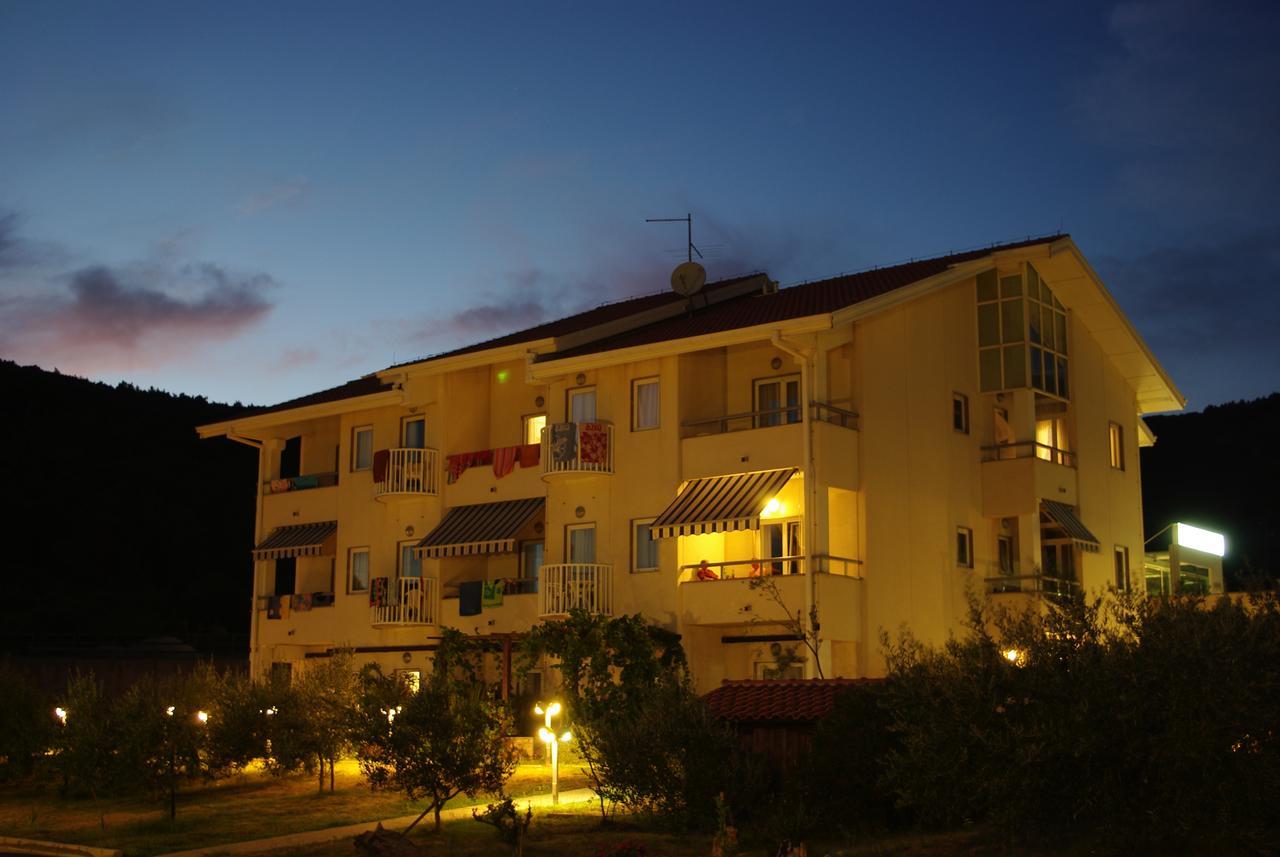 Martinšćica Hotel Zlatni Lav מראה חיצוני תמונה